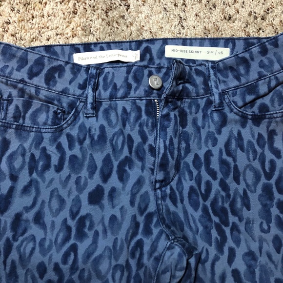 Pilcro and Letterpress Blue Cheetah Pants Size 26 - Picture 2 of 6